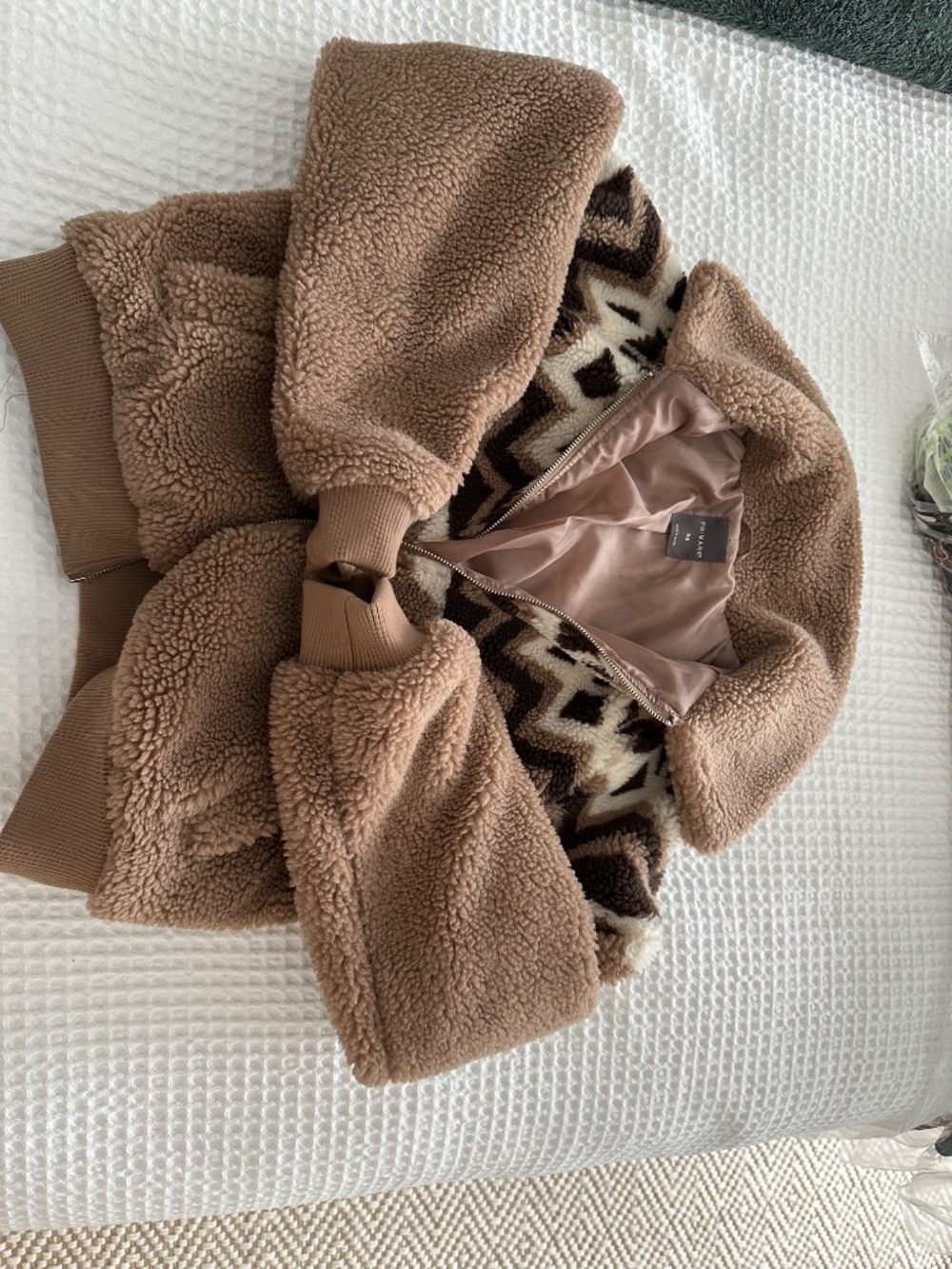 Jacket - Picture 2 of 3